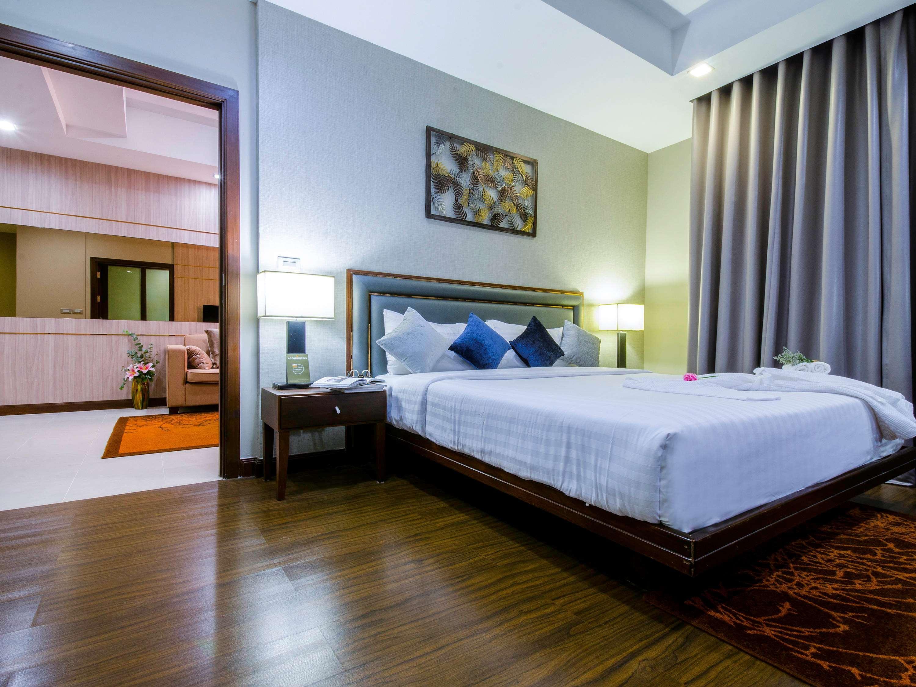 Grand Mercure Bangkok Asoke Residence Екстериор снимка